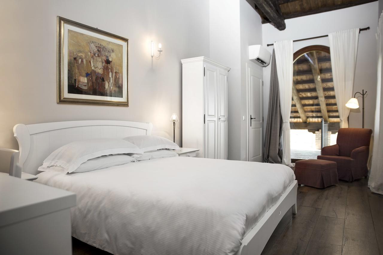 Ca' Ciaran Bed & Breakfast Chiarano ภายนอก รูปภาพ
