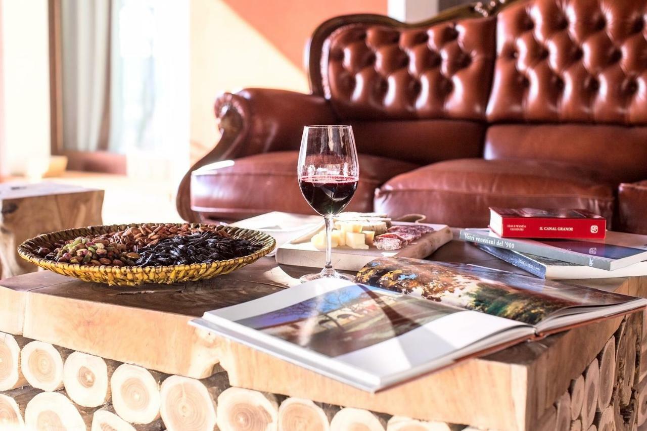 Ca' Ciaran Bed & Breakfast Chiarano ภายนอก รูปภาพ